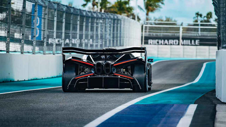 Bugatti creates extreme track experience for owners of the Bolide hypercar
