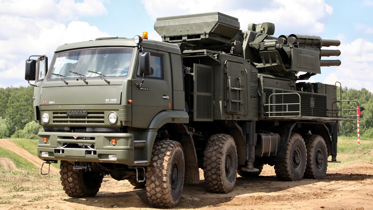 Ukrainian forces obliterate Russian war boat and air defense overnight
