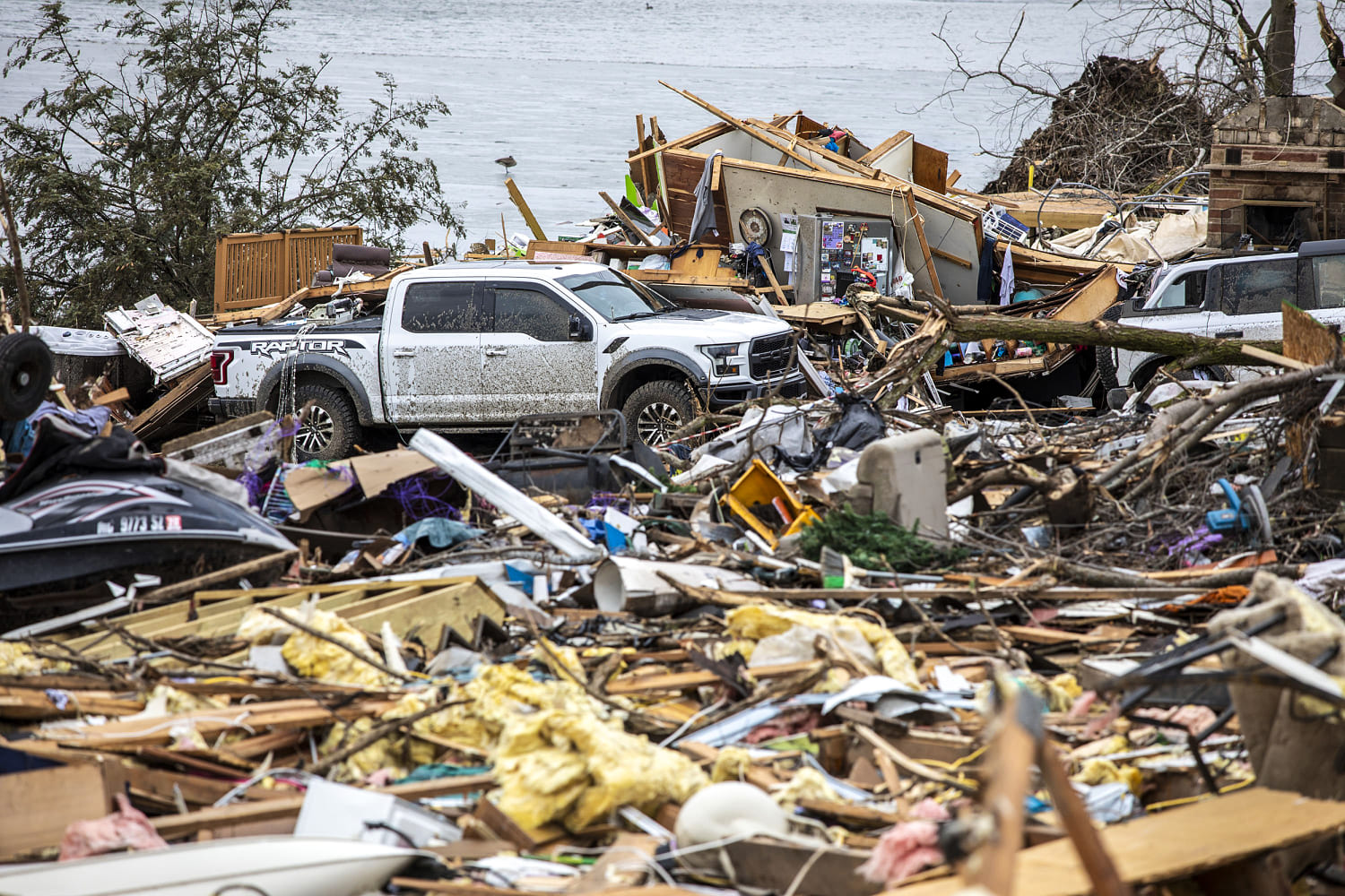 Storm-battered Midwest and South on high alert again for severe weather