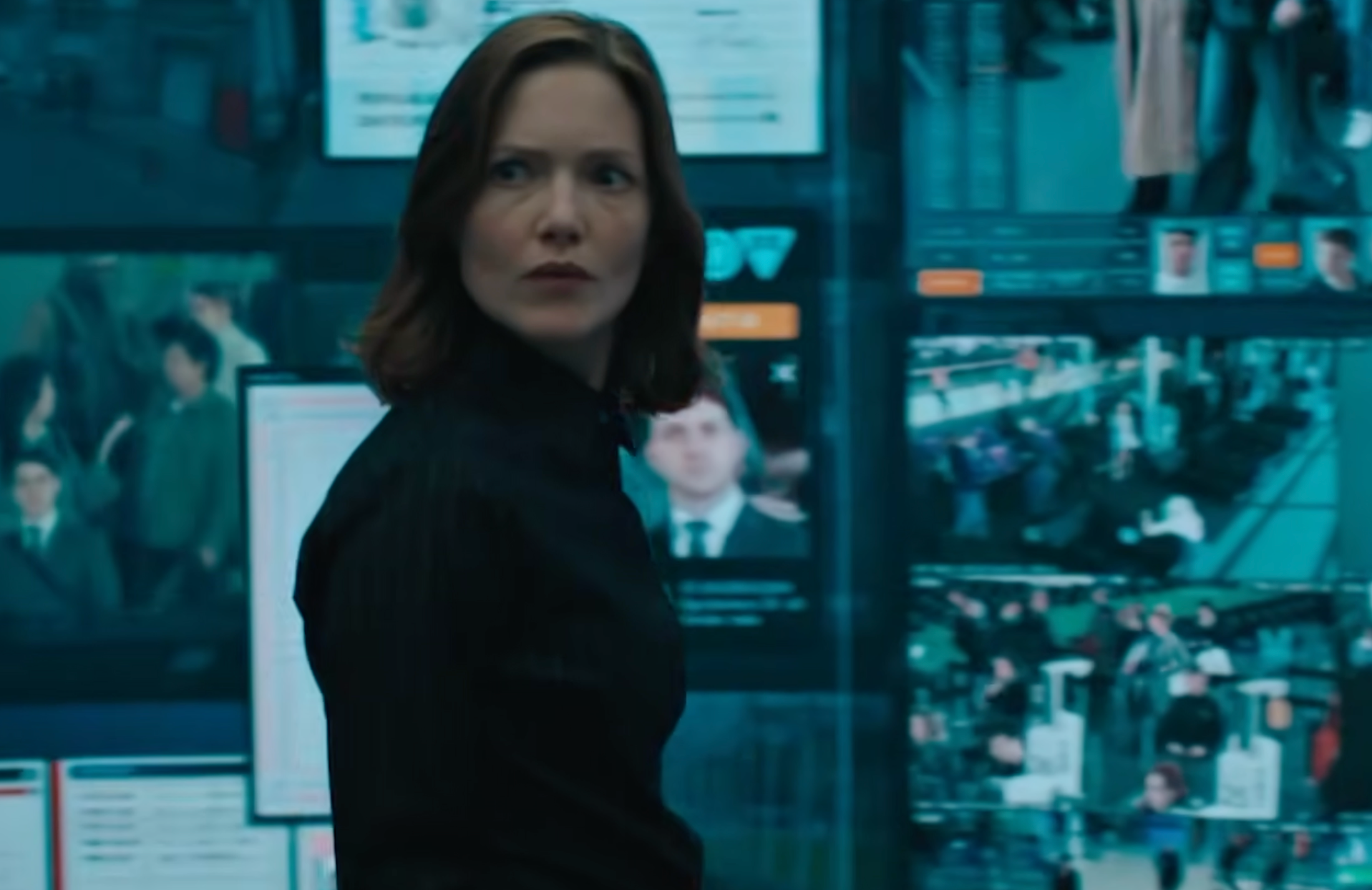 The Capture series 3 episode 1 ending explained: Is Commander Pierson ...