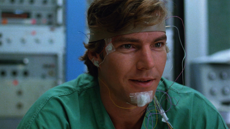 Dennis Quaid's weird '80s sci-fi horror movie has major similarities to ...