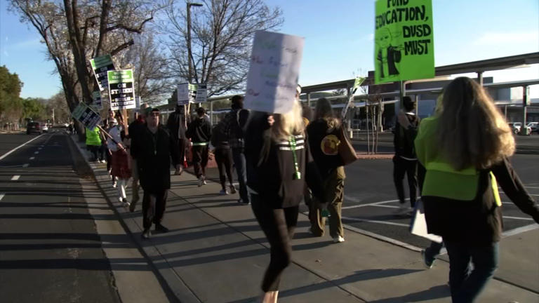More than 700 Dublin teachers strike Monday after no deal reached ...
