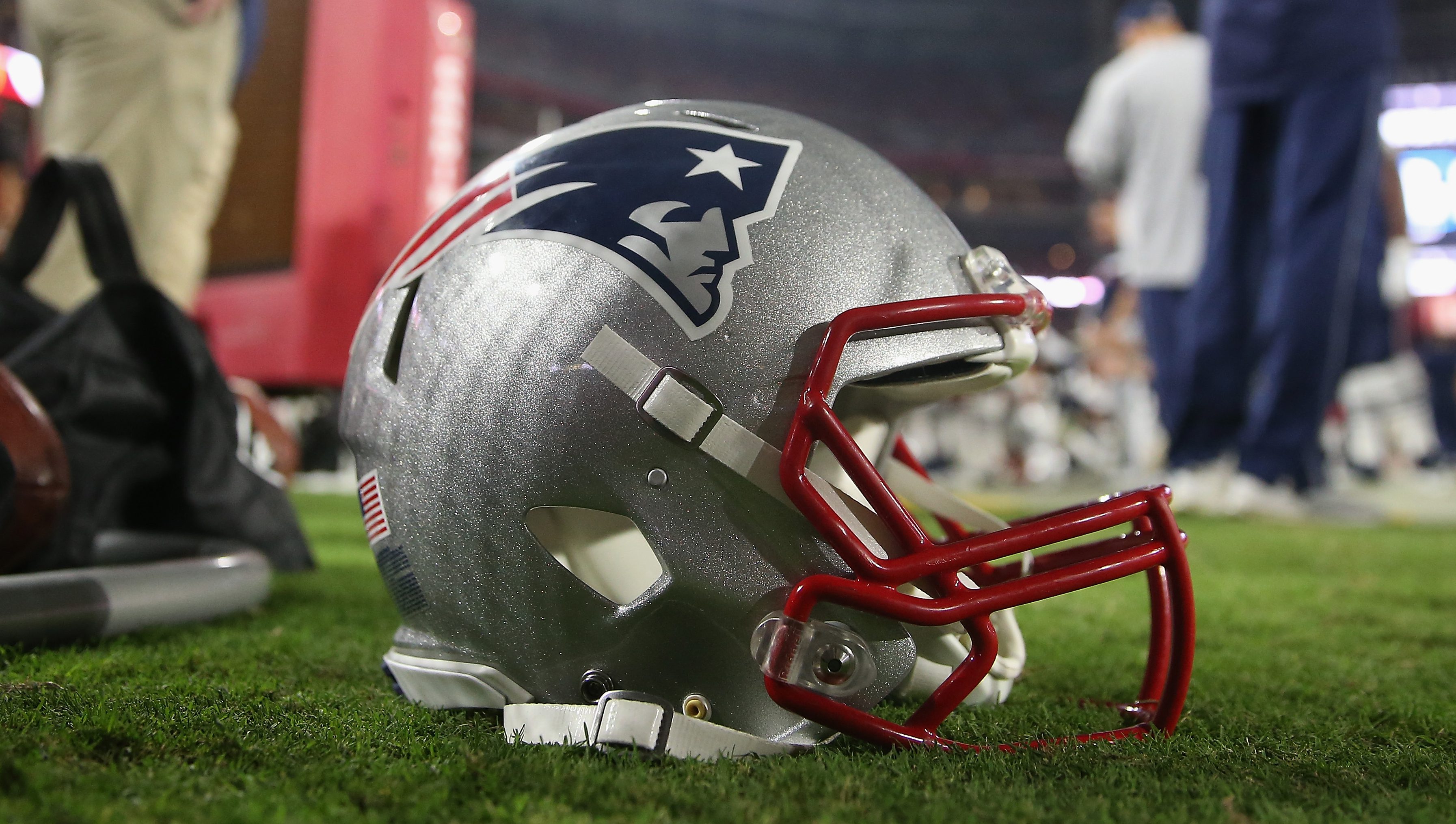 Patriots offensive line dealt blow as 49ers snag lineman: report