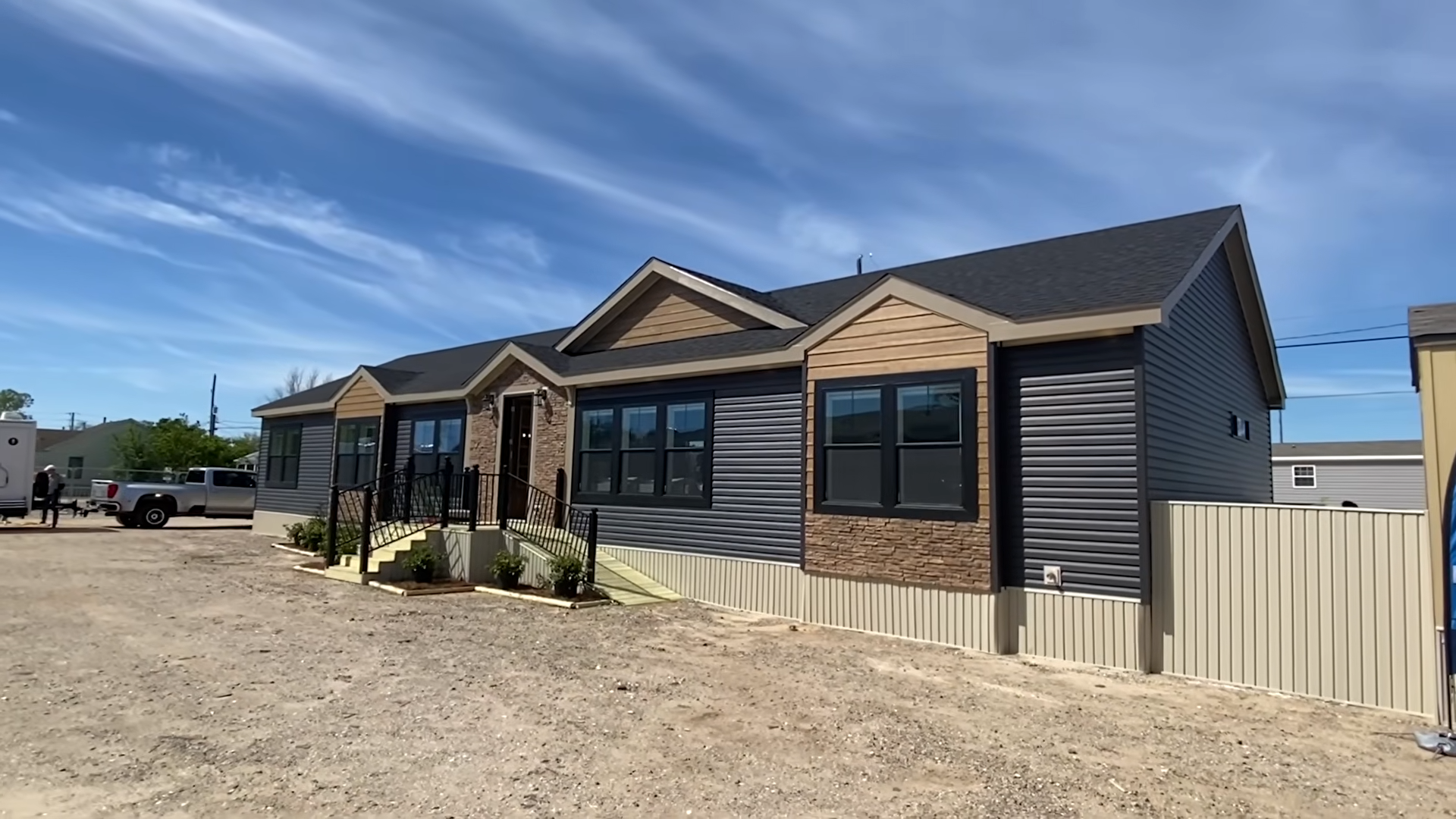 PRI 3284-2058 by Sunshine Homes | 4 bed, 2 bath mobile home tour