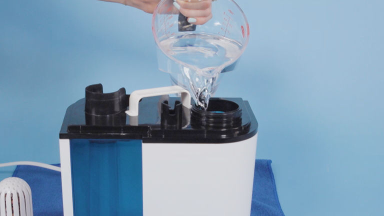 How to sanitize a humidifier the right way, according to a scientist
