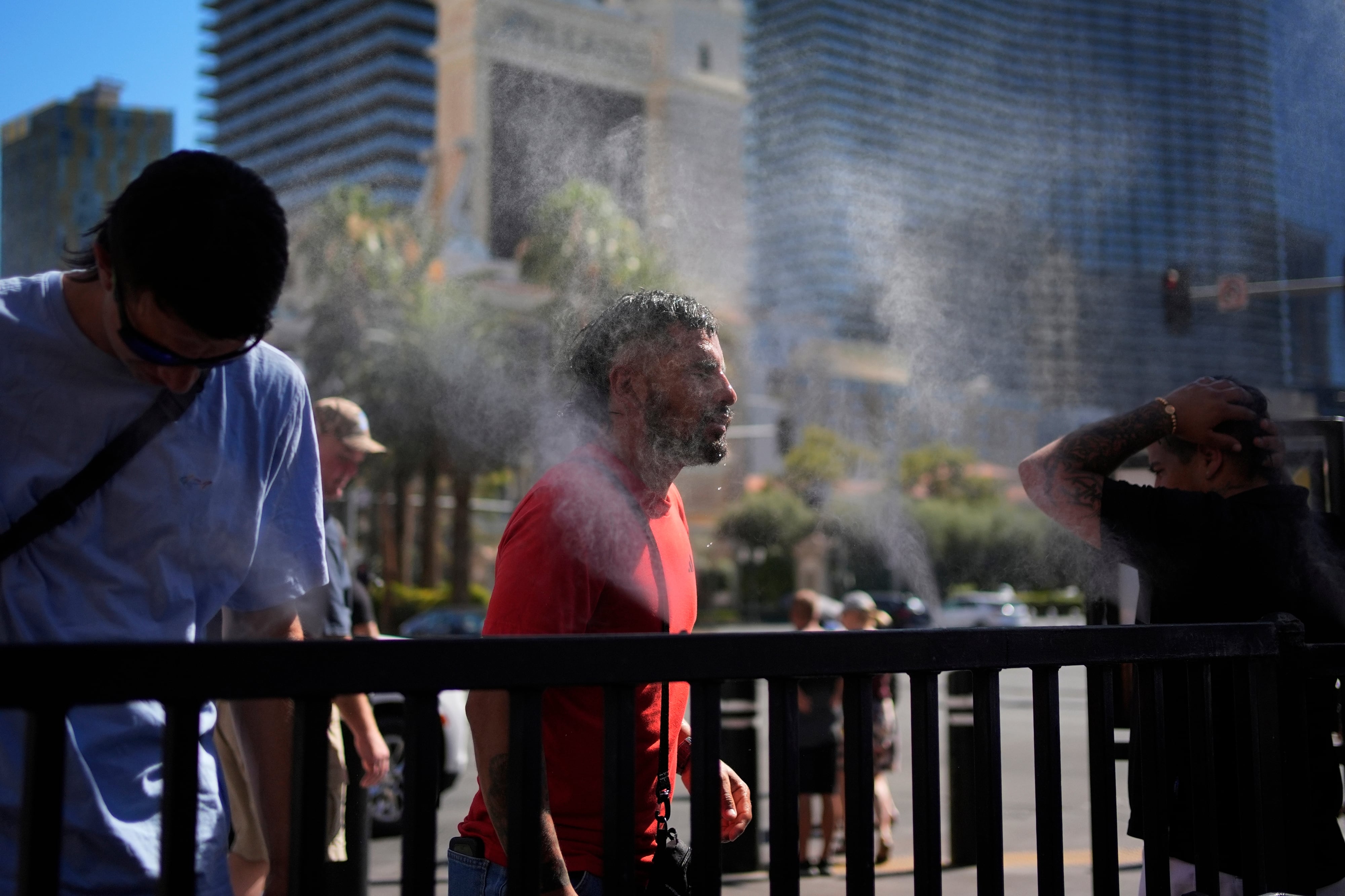 Early spring heat wave raises health concerns as temperatures soar ...