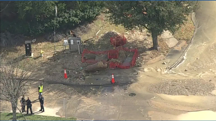 Road near 121 remains closed overnight after water main break, Frisco ...