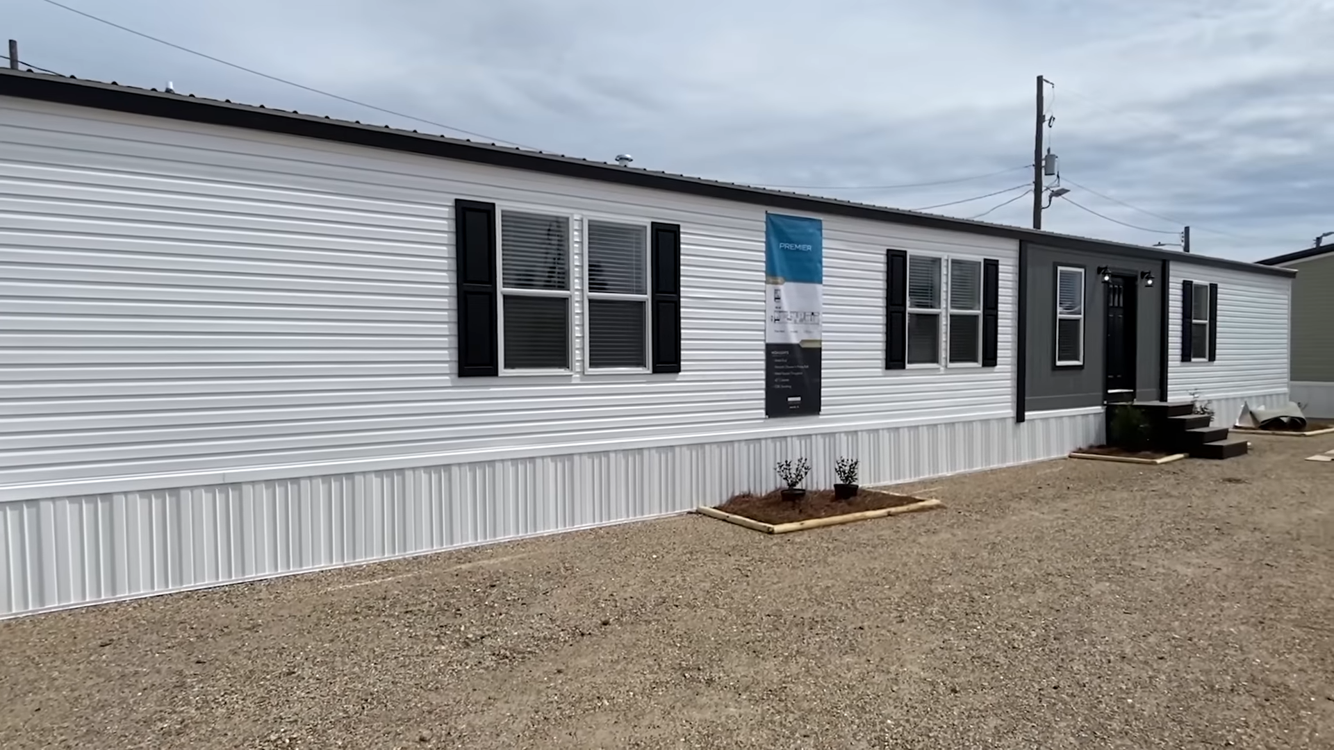 Zephyr by Champion Homes | 3 bed, 2 bath prefab house tour