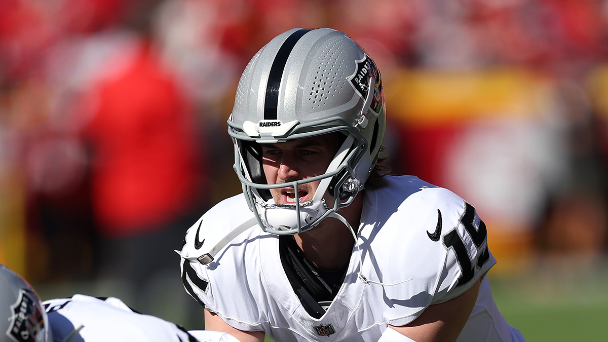 Ex-Raiders QB signs contract to be likely backup for NFC team: Report