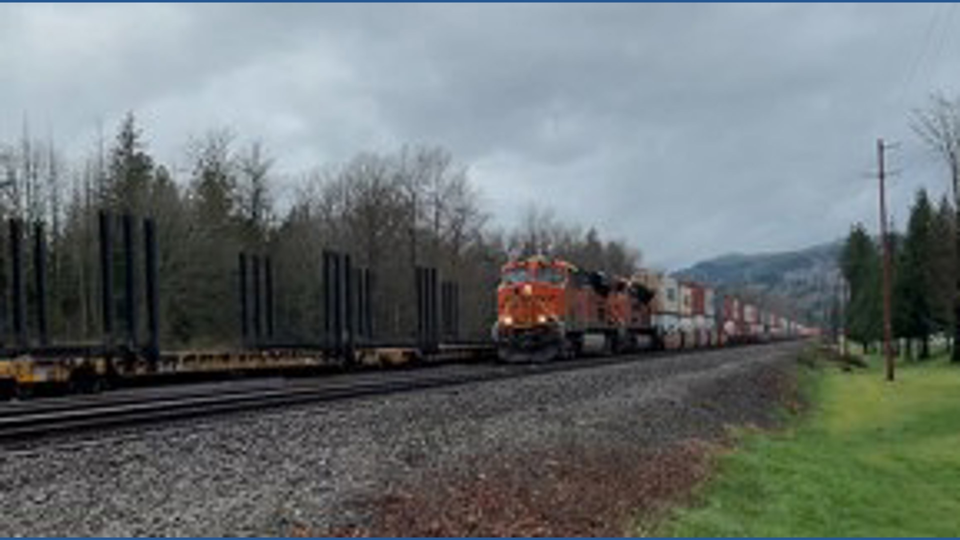 Freight train winds through Cascades ahead of blizzard warning