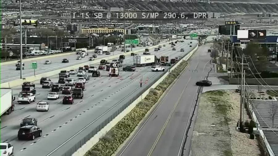 One injured after crash on southbound I-15 near Draper