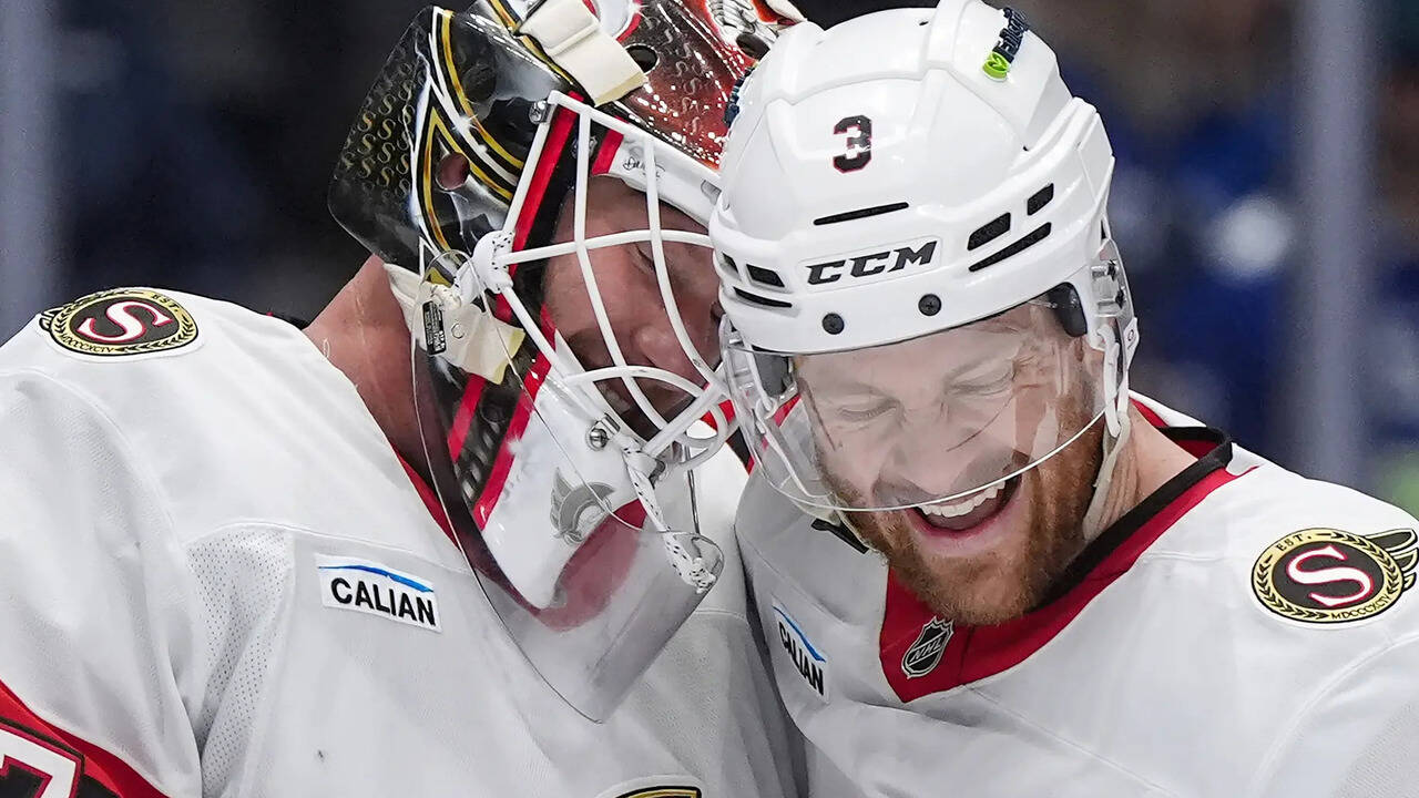 James Reimer records shutout as Senators defeat Canucks 2-0