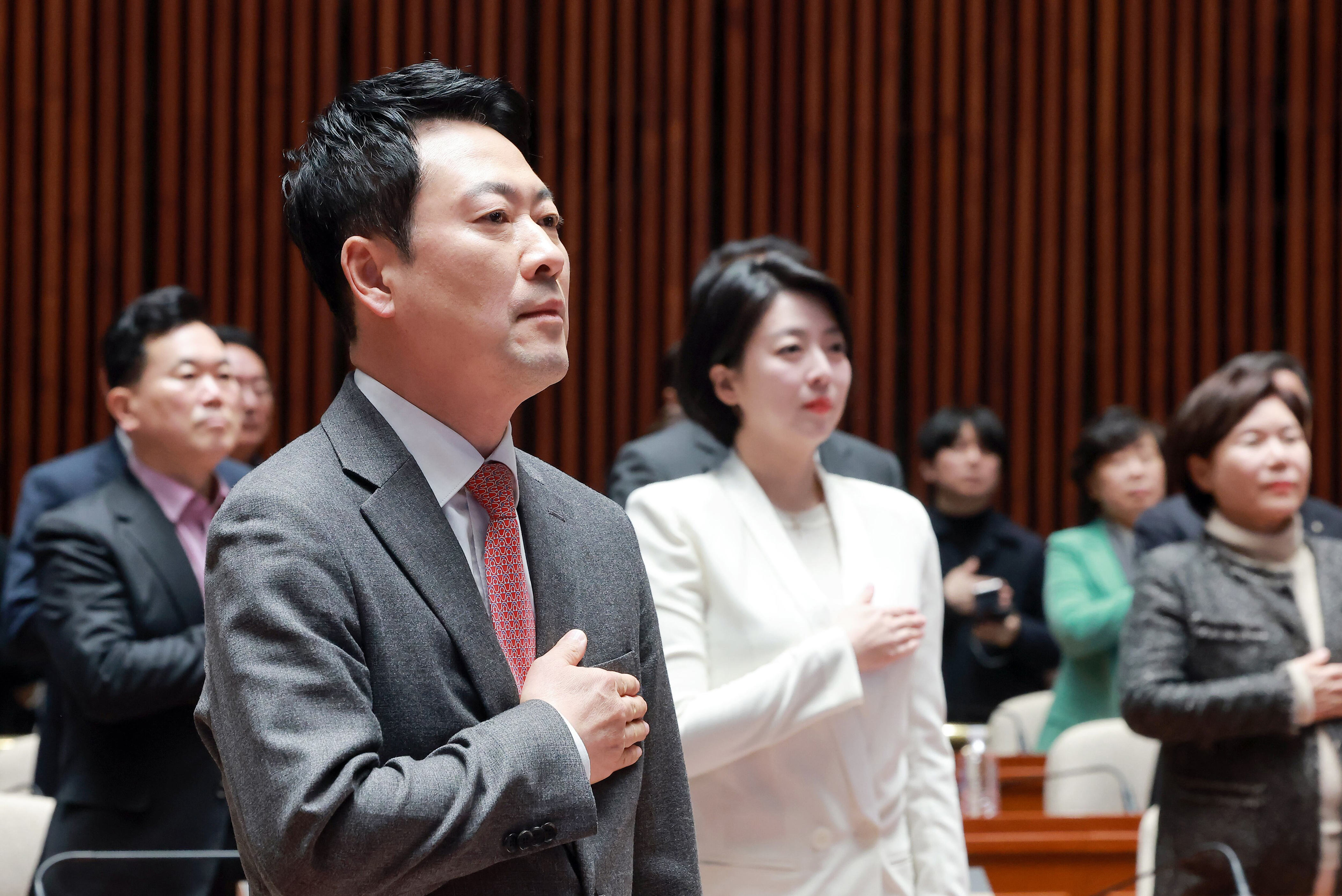 People Power Party leader Jang defers Yoon stance to spokesperson