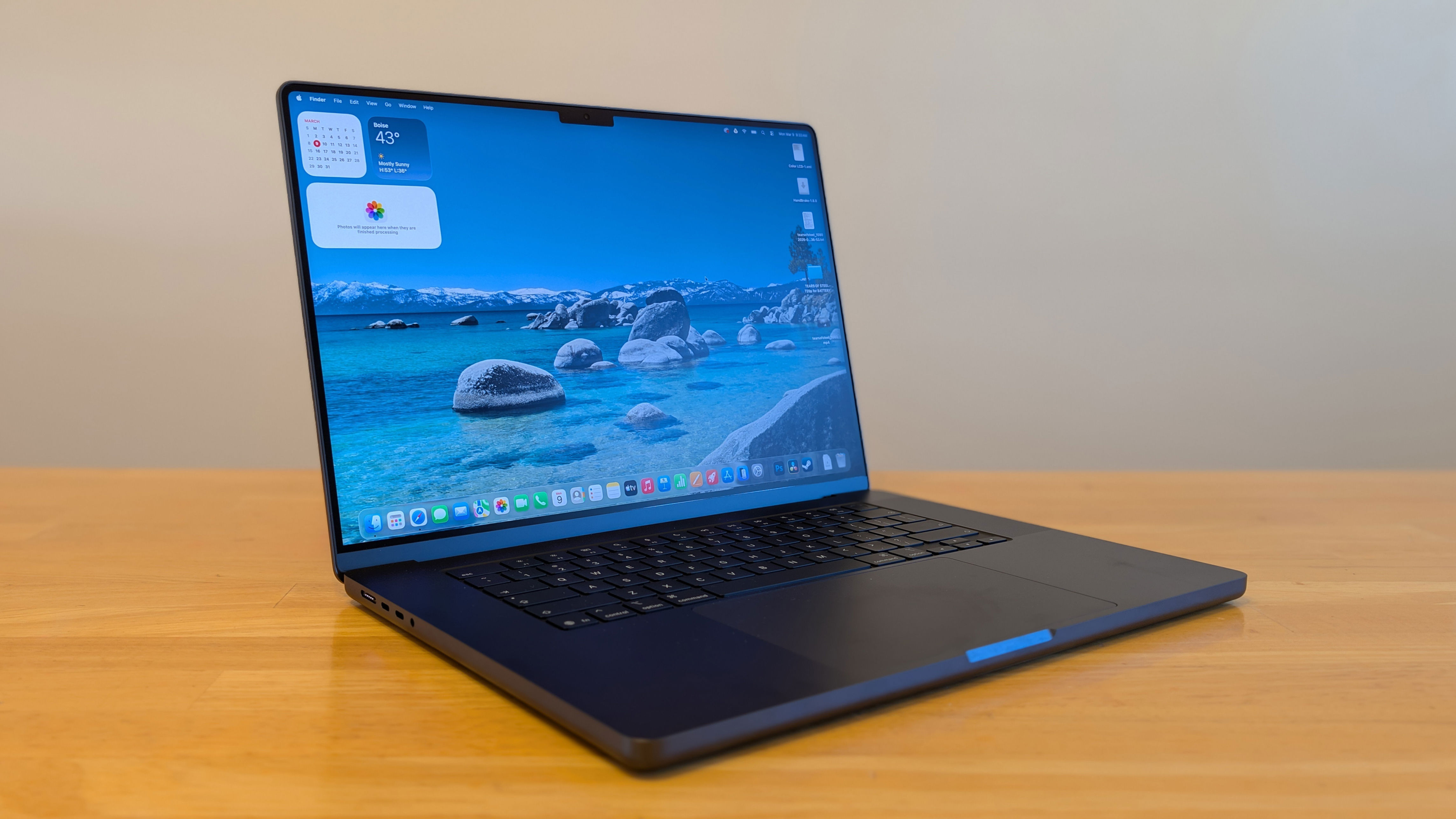 Apple MacBook Pro 16-inch (2026, M5 Max)