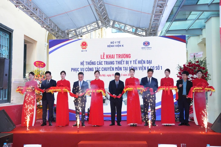 Bệnh viện K vận hành máy xạ trị hiện đại, rút ngắn thời gian điều trị còn 2-3 phút