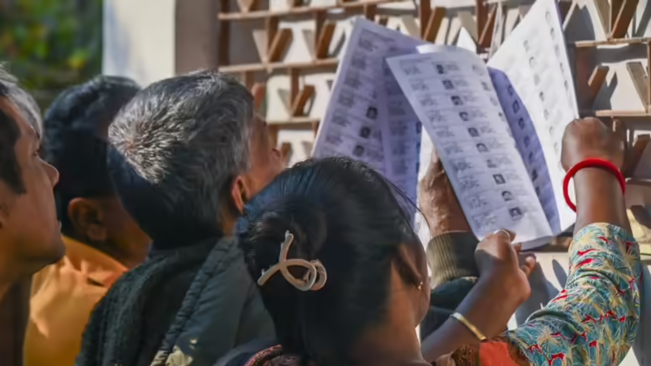 Sons’ names deleted from final SIR list in Bengal, woman dies by suicide