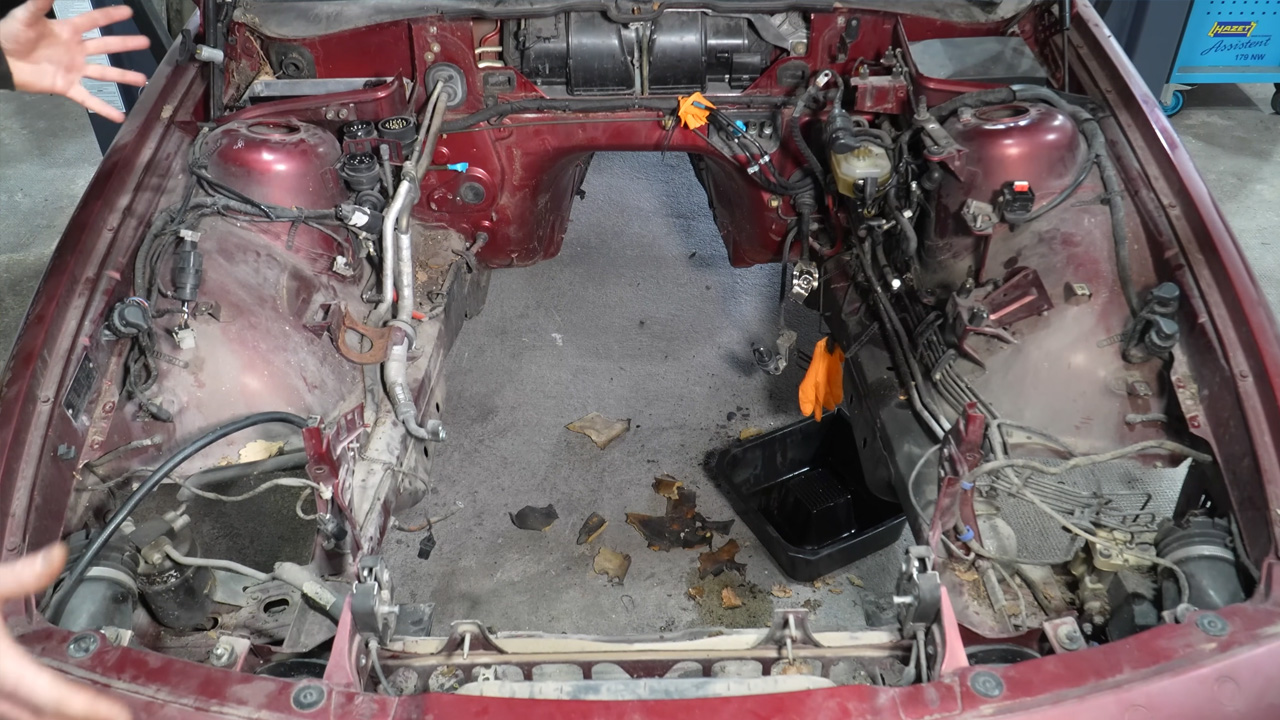 Restoring a classic BMW chassis after 33 years