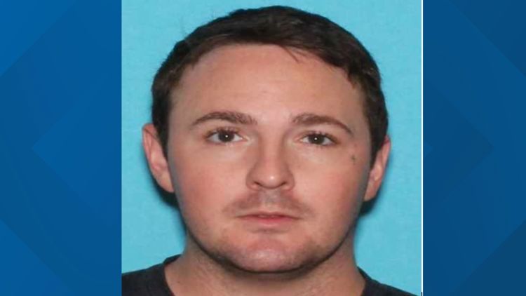 Smith County deputies search for man accused of shooting woman in leg ...