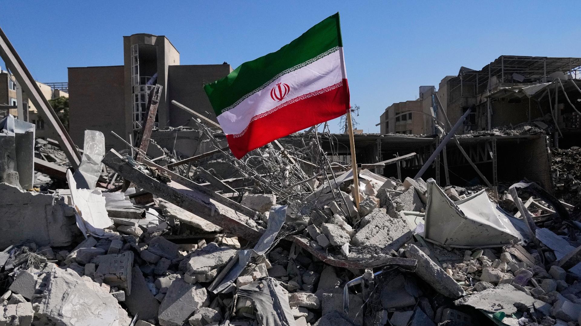 Iran launches new attacks at Gulf Arab countries as it keeps up ...