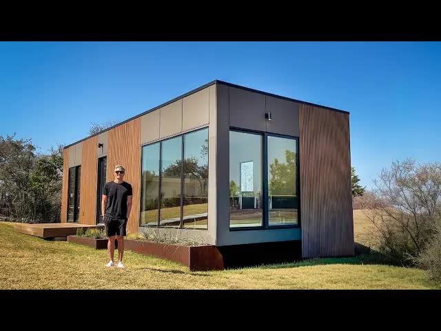 Perfect 640 sq ft prefab home in Austin!