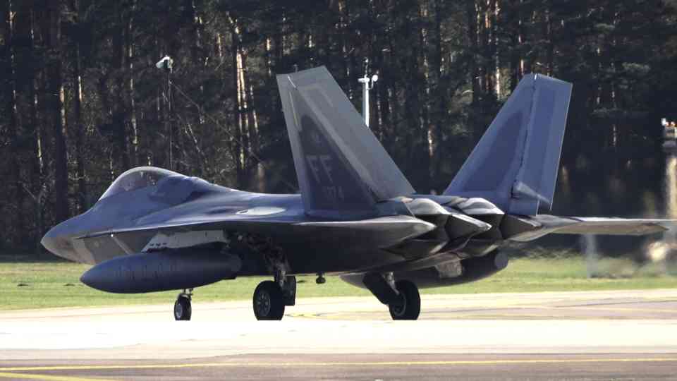 Watch four F-22 Raptors emerge one by one at RAF Lakenheath