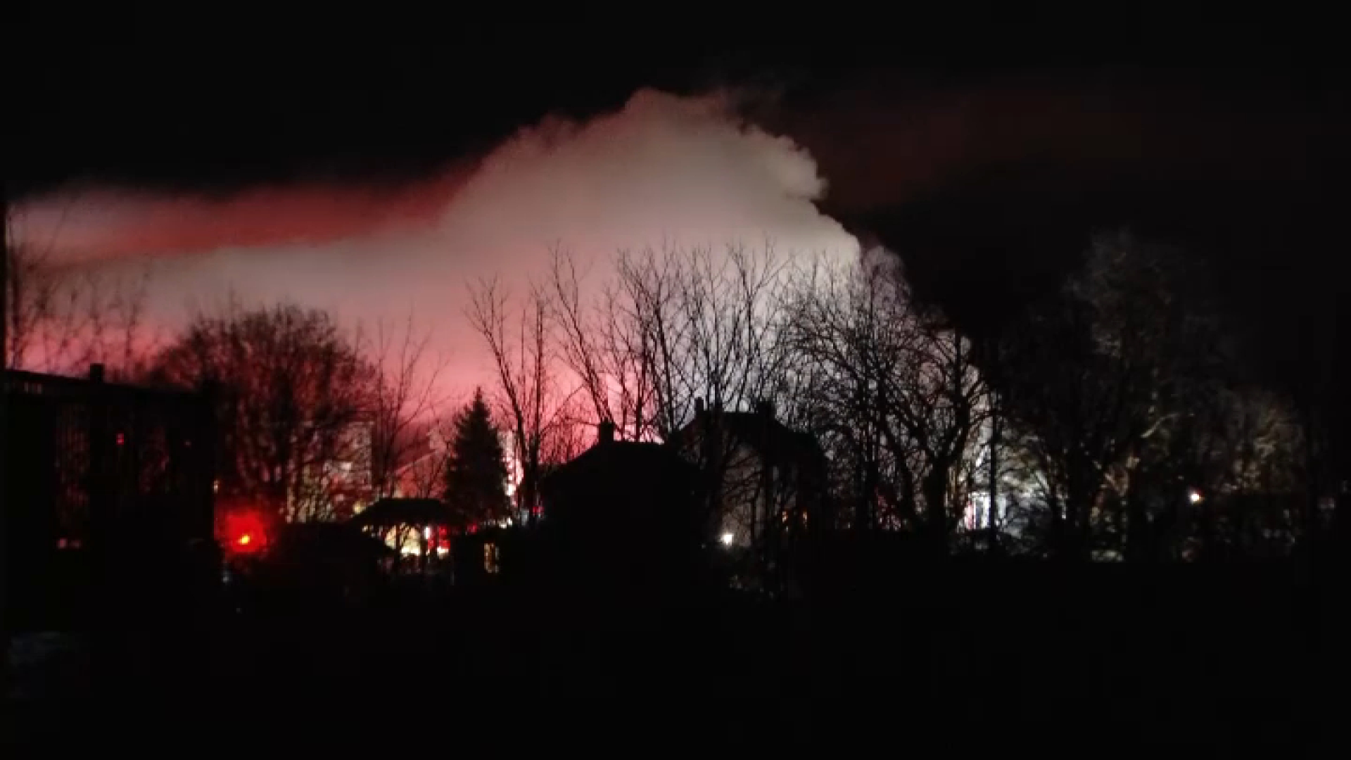 Fire crews respond to early morning barn fire in Bucks County
