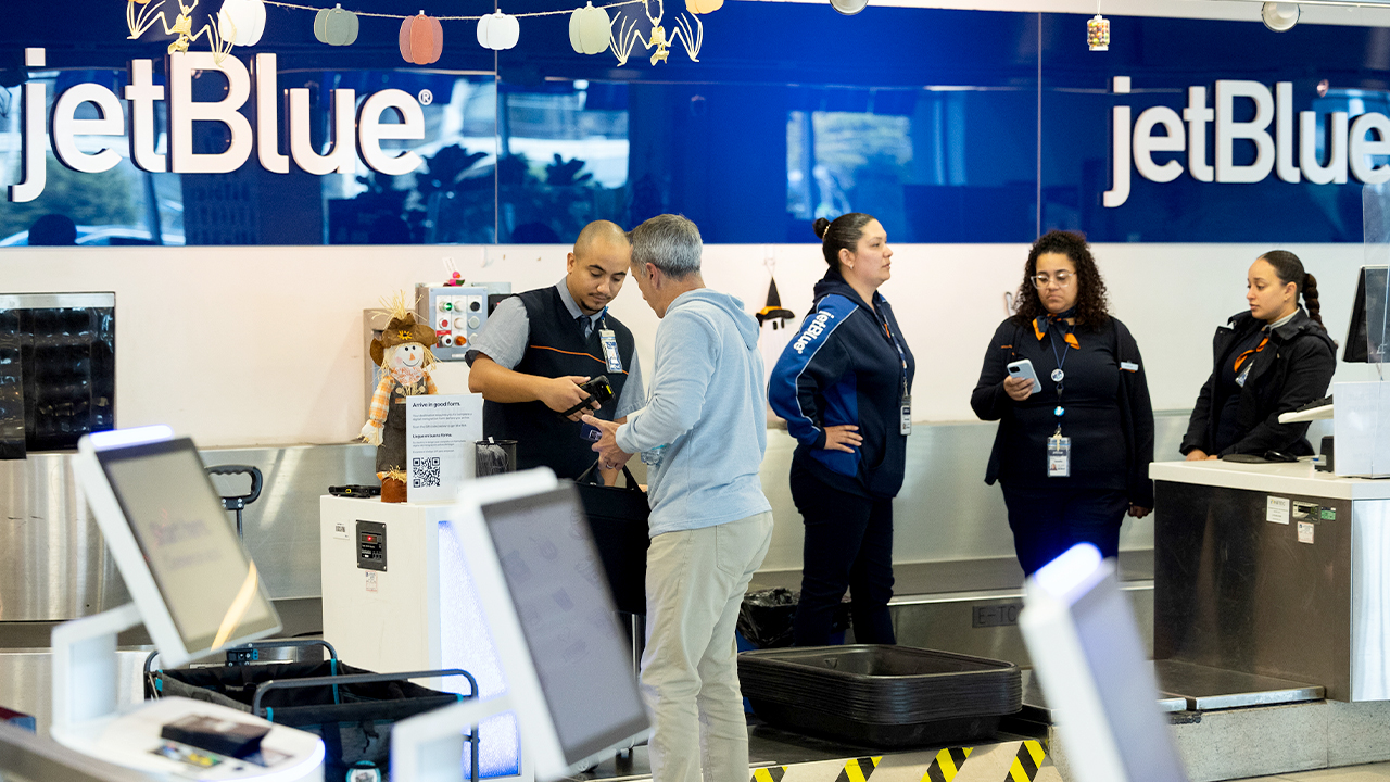 JetBlue resumes operations after brief nationwide FAA ground stop