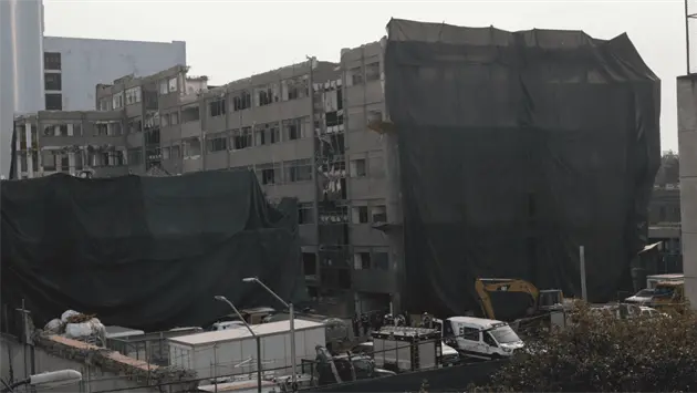 Confirman un muerto tras colapso de edificio en demolición en CDMX
