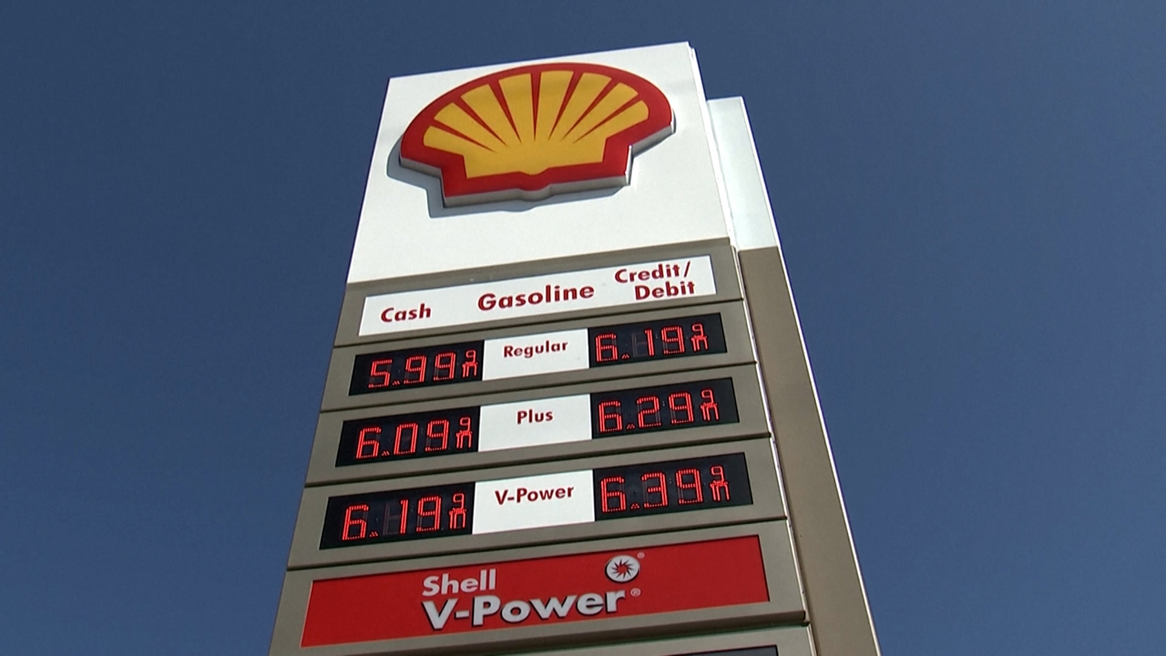 Global oil prices soar amid Middle East war