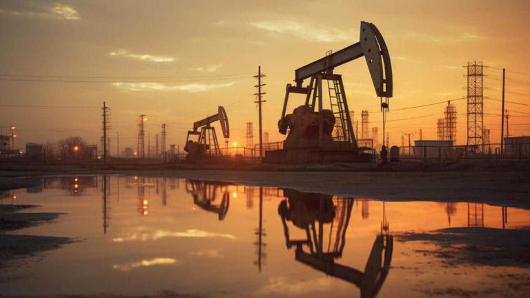 Oil prices tumble as Trump warns Iran not to block Strait of Hormuz ...