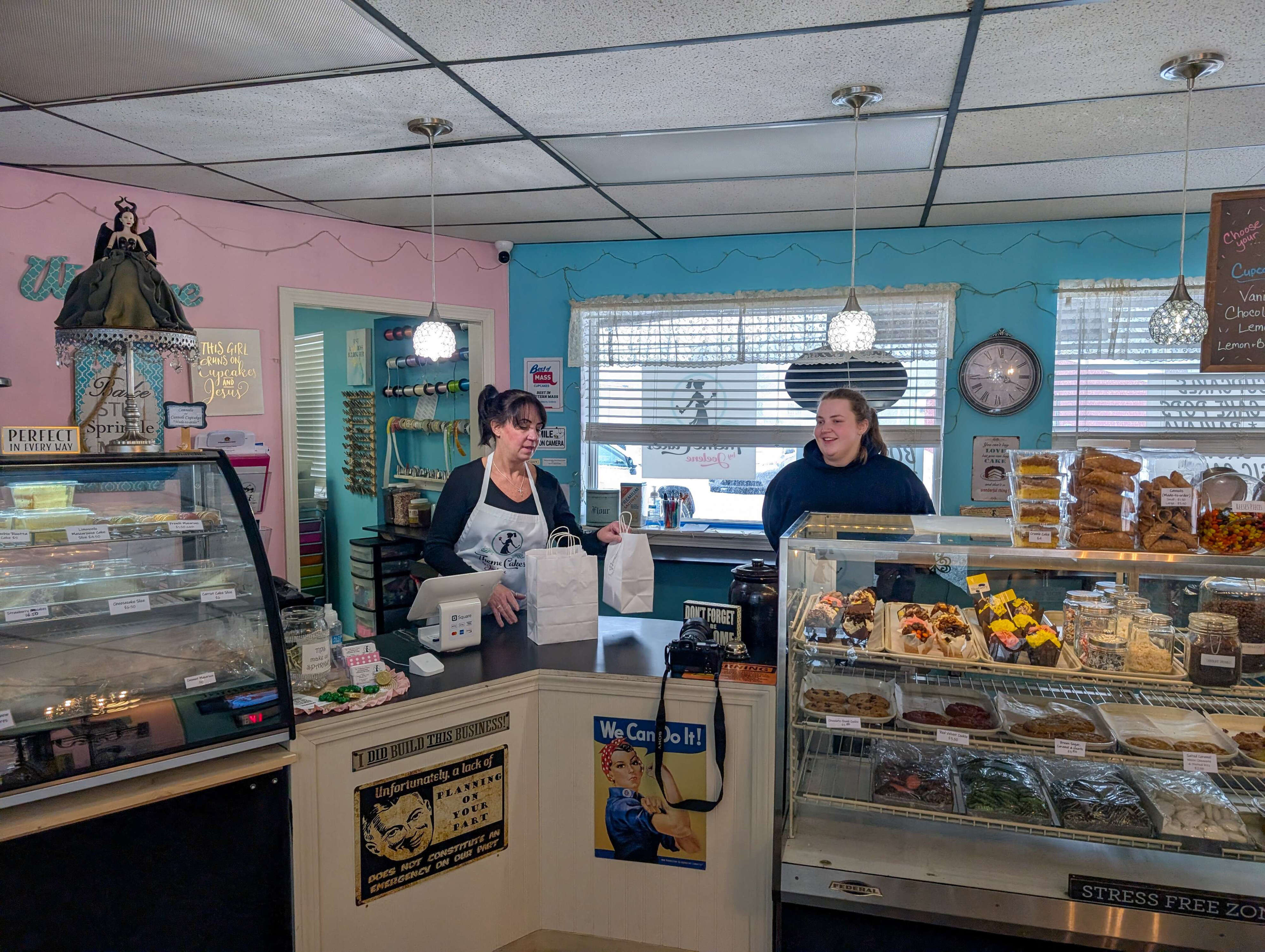 Mass. Hidden Gems: I'm honorbound to call these the best cupcakes in ...