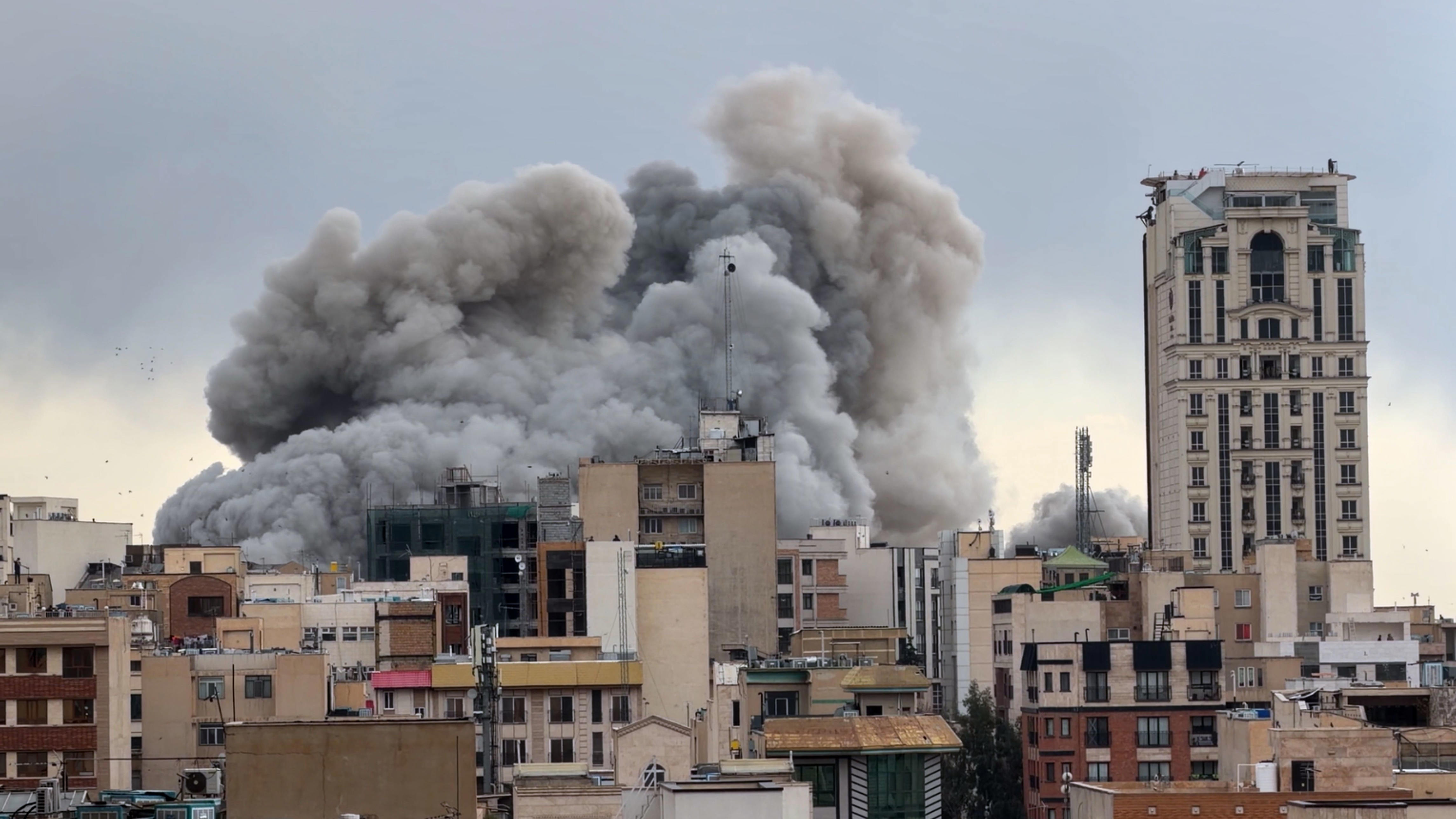 Iran 'not looking for ceasefire' amid new attacks on Israel and Gulf ...