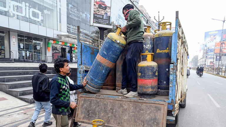 India ramps up domestic LPG supply amid West Asia conflict crisis