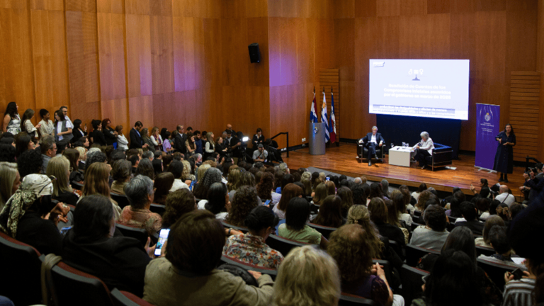 Más del 80% de los compromisos en derechos de las mujeres asumidos en ...