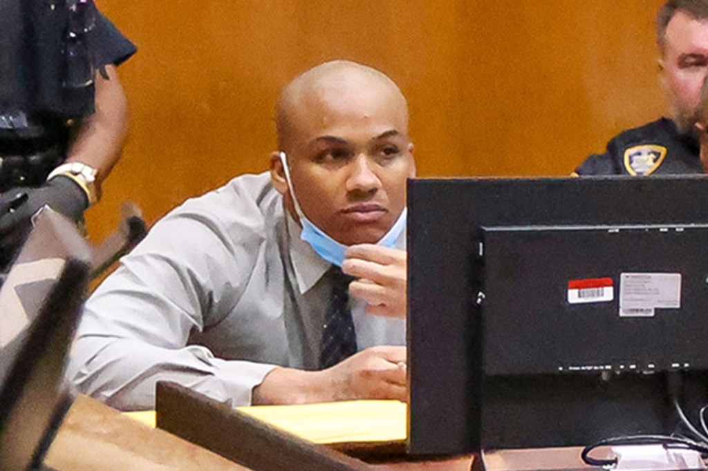 Nearly 100 cops pack court as murder trial in slaying of NYPD hero ...