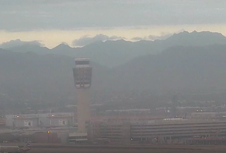 Ground stop issued at Phoenix Sky Harbor on Tuesday morning