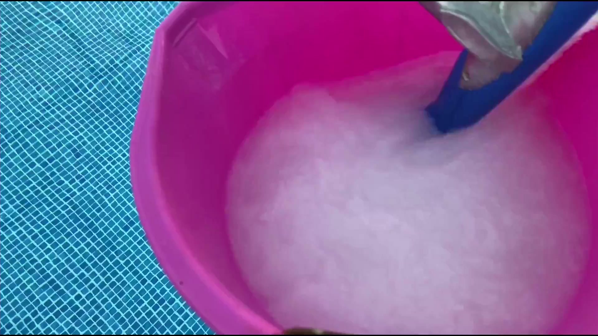 Very satisfying pool sounds