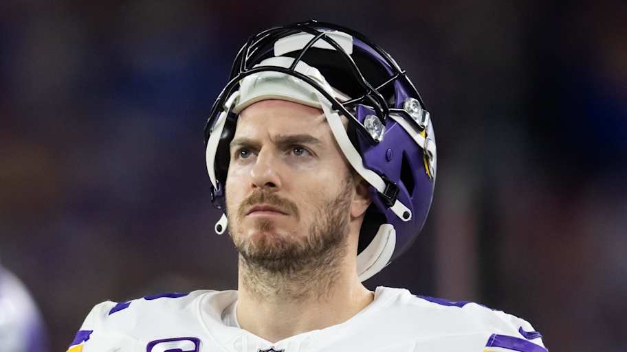 They lost their punter, but Vikings are keeping All-Pro long snapper