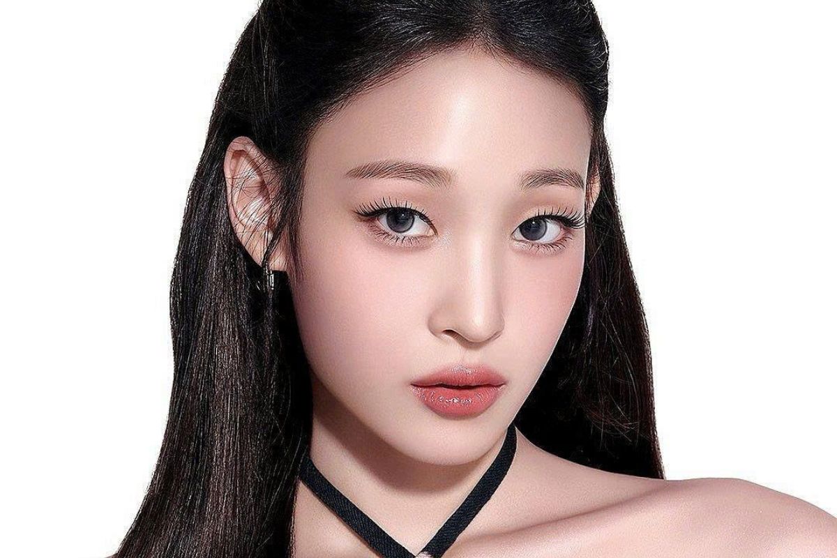 Tiểu thư tài phiệt cân bằng giữa việc học và lịch trình của thần tượng