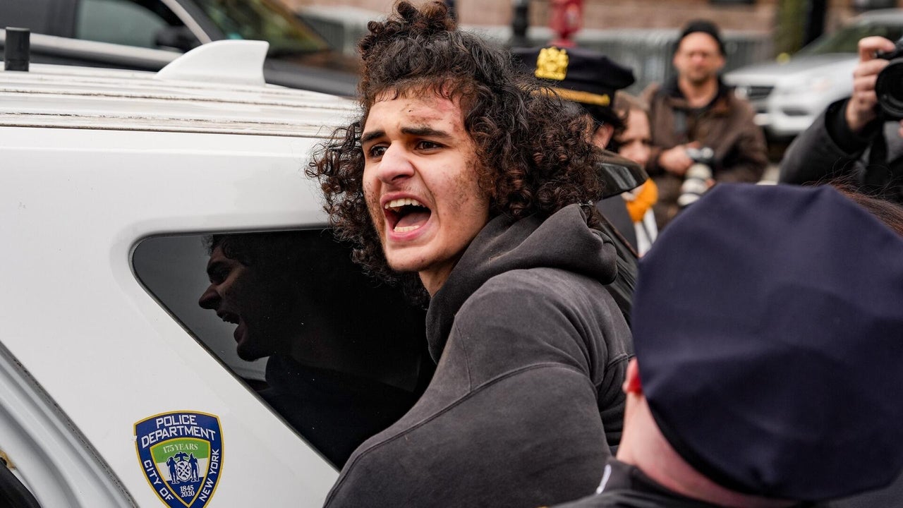 2 teens charged in alleged 'ISIS-inspired' attack outside Mamdani's home