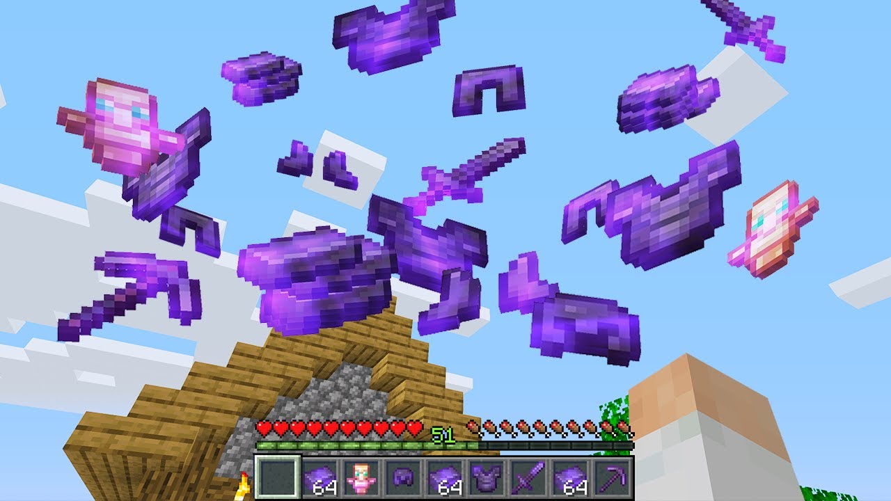 Minecraft UHC but random netherite drops from the sky