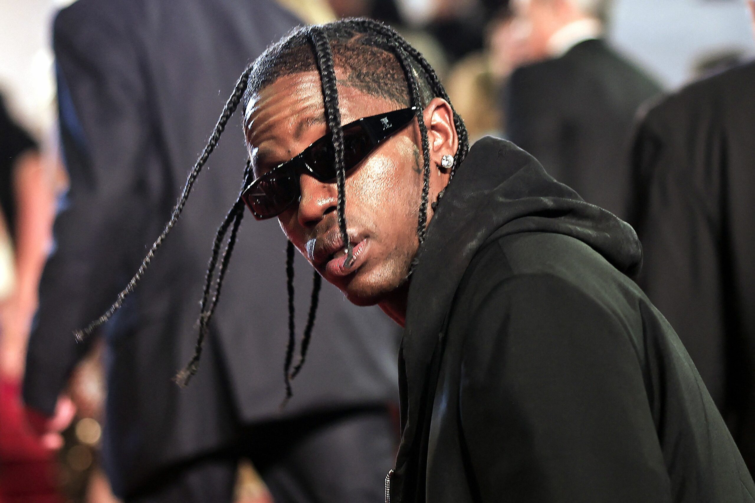 Travis Scott & mehr Rap-Stars warnen Supreme Court vor Rap-Lyrics als ...
