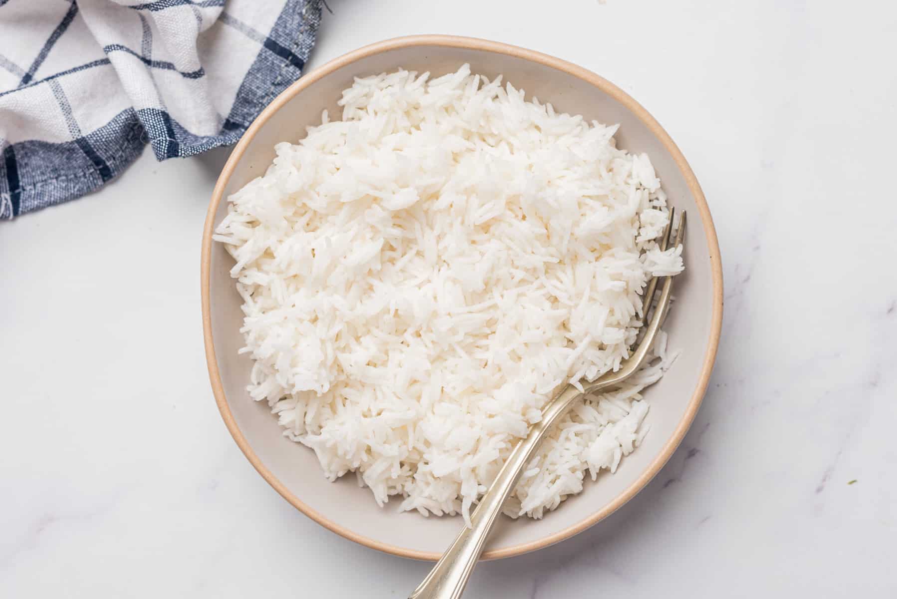 Fluffy microwave rice in 15 minutes—no pots, no stress