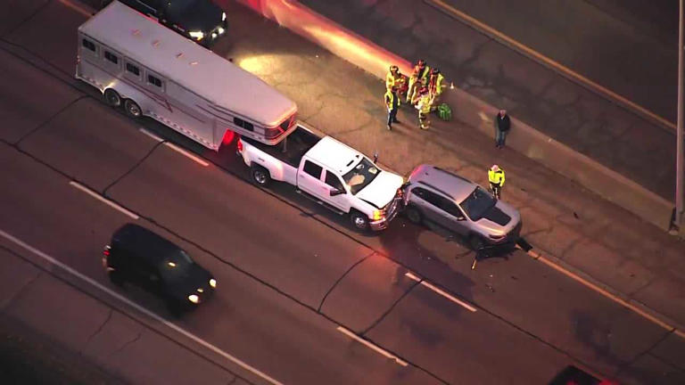 Multi-vehicle injury crash causes significant traffic backup on I-35 in ...