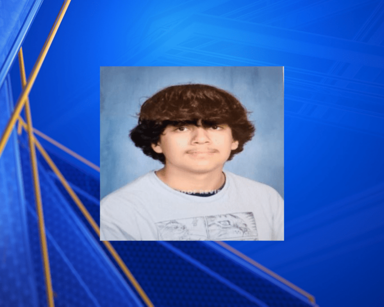 Bakersfield police search for missing 17-year-old