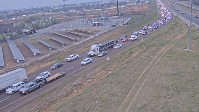 I-35 northbound crash near Norman cleared, traffic as usual
