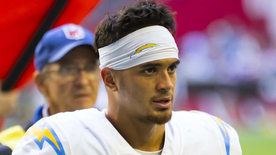 Kansas City locks in AFC West nemesis Alohi Gilman to replace Cook