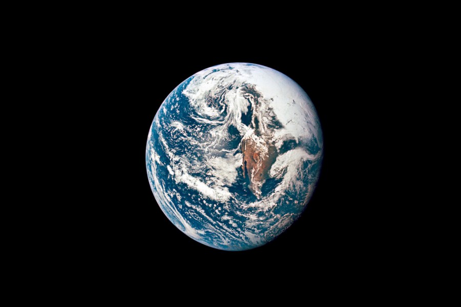 Parts of 1,300-pound NASA spacecraft to come crashing back to Earth on ...