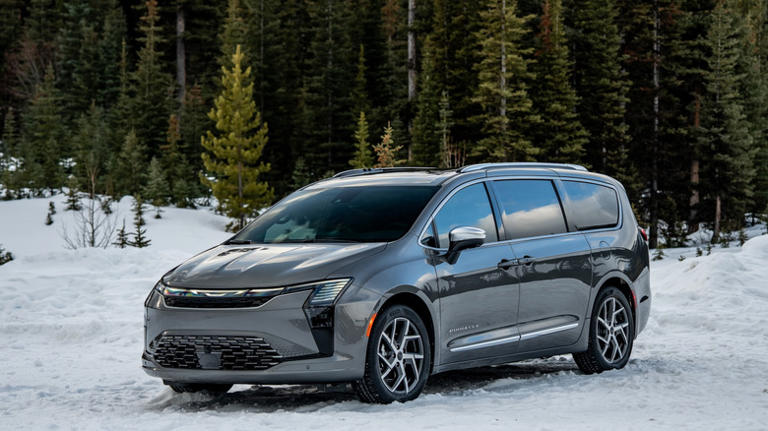 Chrysler will only sell you one thing and it's the facelifted 2027 ...