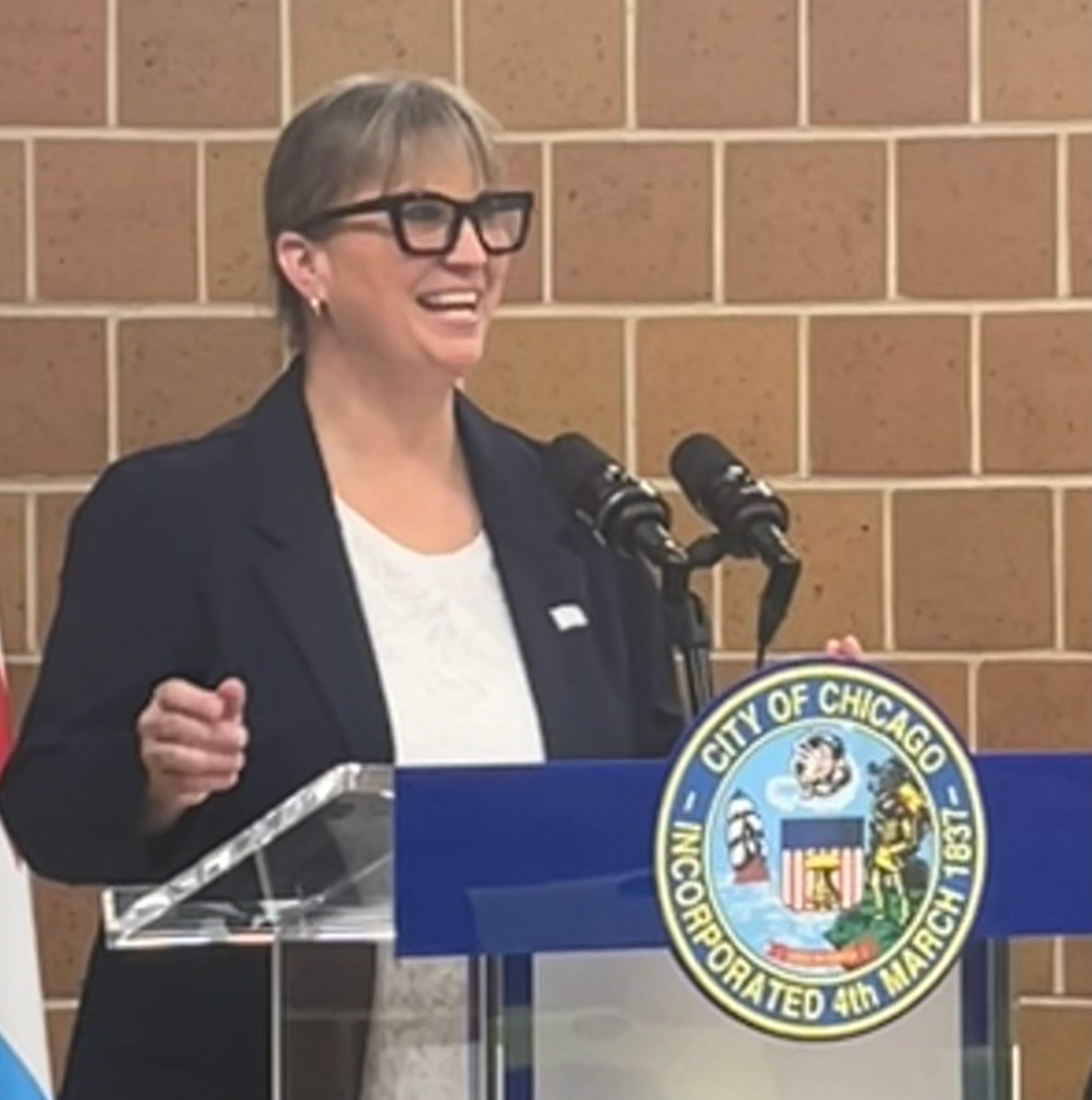 Alders advance mayor's pick to run Chicago's animal shelter